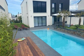 Villa Yara - moderne avec piscine (Plage à 700m)